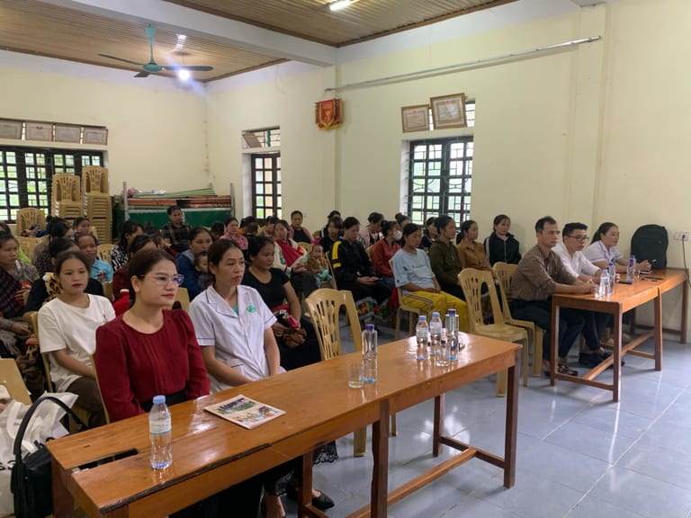 Trung tâm Y tế triển khai tiểu Dự án 2 thuộc Dự án 3 “Cải thiện dinh dưỡng” trên địa bàn xã Nậm Nhoóng.